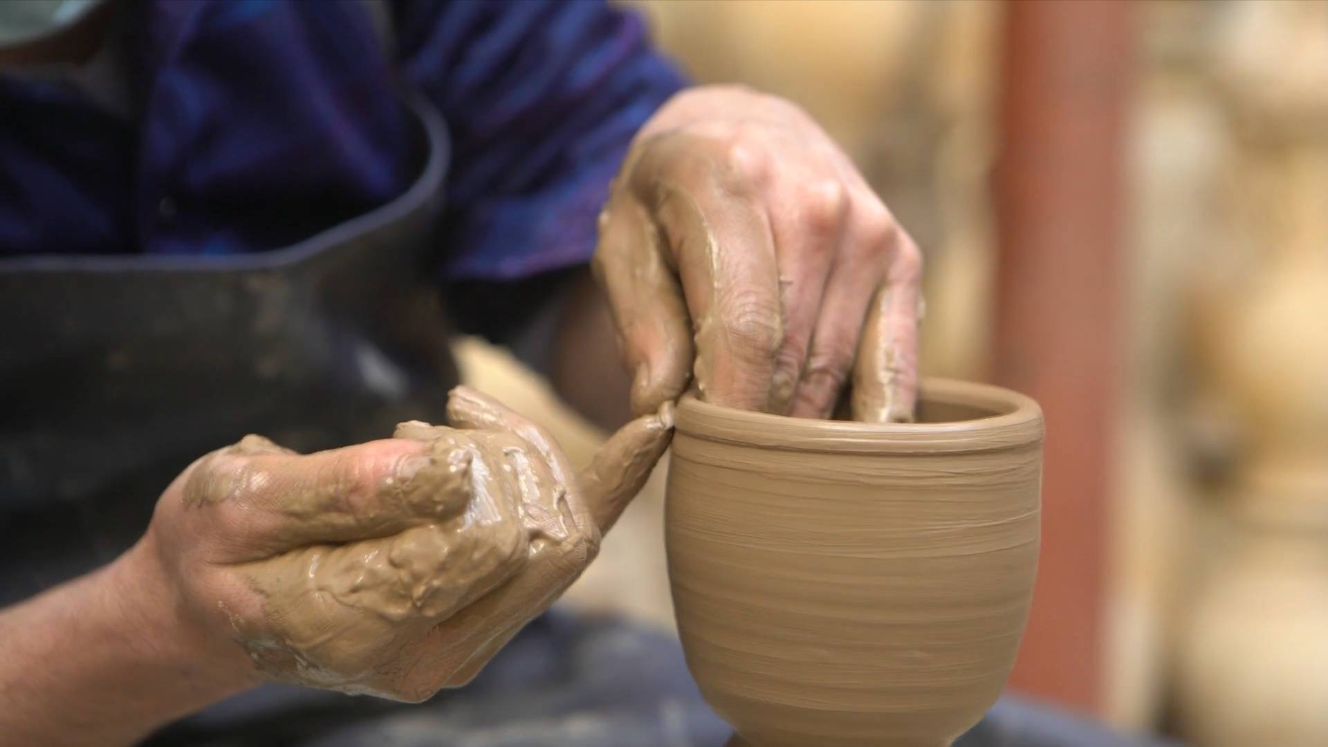 GLOBALink | Xinjiang, My home: Young inheritor of old pottery-making technique