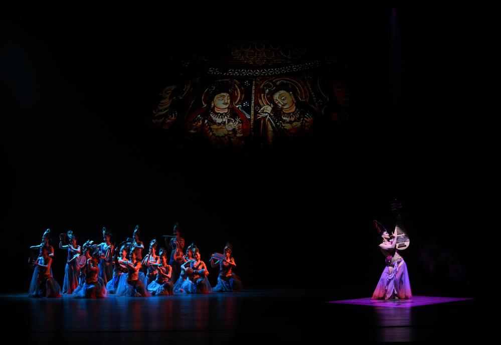 乐舞诗《杏花品茶 - 之约·丝路龟兹》在京演出