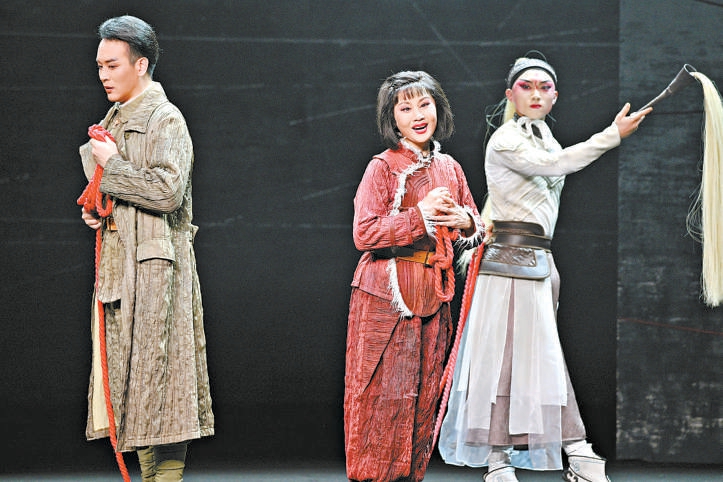 河北梆子《远去的白马》：梆子声中白马吟 巾帼故事韵犹新