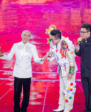 张卫健北京春晚成全能王