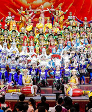 56个民族服装秀《大地春晖》