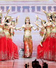 舞蹈《丝路霓裳》