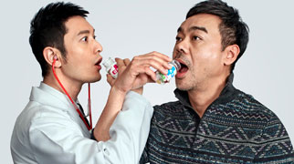 黄晓明卖药 现身说法叫你“药别停”