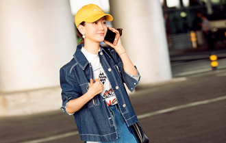 点亮夏日！杨蓉牛仔造型时髦出街