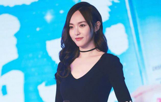 唐嫣王鸥时尚正确示范 一条choker轻松玩儿转一夏