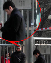 央视春晚半场联排 主持人及潘长江等现身