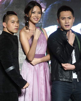 刘烨荣升副导演遭嫉恨 张梓琳惊艳抢镜