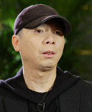 冯小刚接受专题片采访