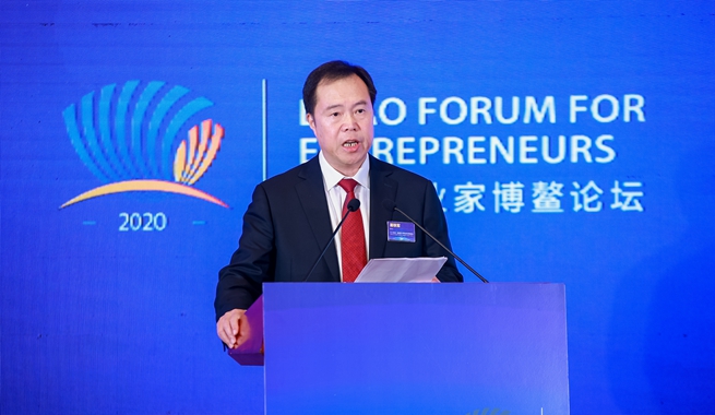 中铁高新工业股份有限公司党委书记、董事长易铁军演讲