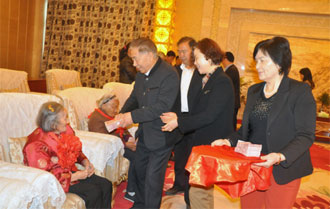 搭建爱的桥梁 红豆集团2016公益事业一路开花