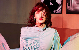 张雨绮杂志封面 展别样魅力