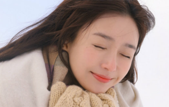 秦岚优雅慵懒尽显少女感