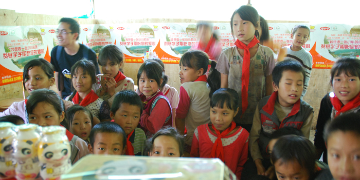 礼包+团圆饭&middot;让孩子老人过好年