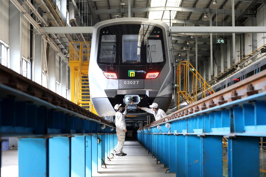 坚决去·主动调·加快转——河北产业转型升级进行时