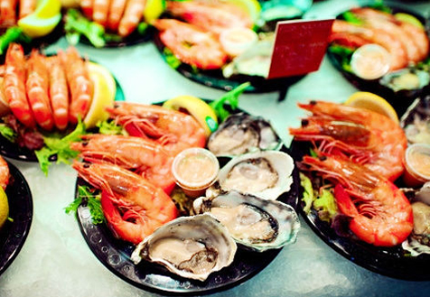 高端餐饮陷转型困局 做不起中低档