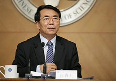 白春礼与“中关村”创客谈创新 “打破围墙”