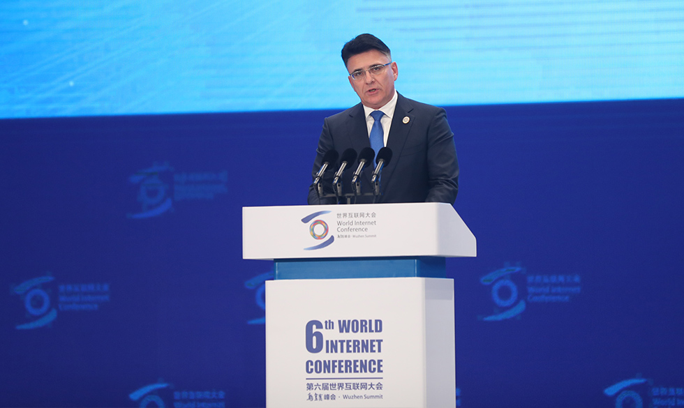 俄罗斯联邦通信、信息技术和大众传媒监督局局长扎罗夫致辞