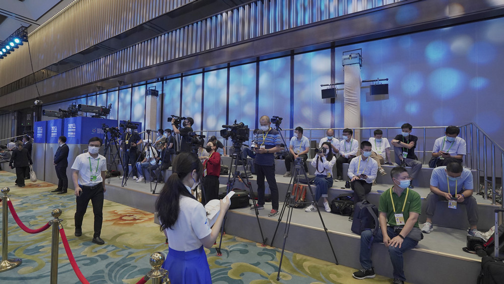 媒体正在紧张准备