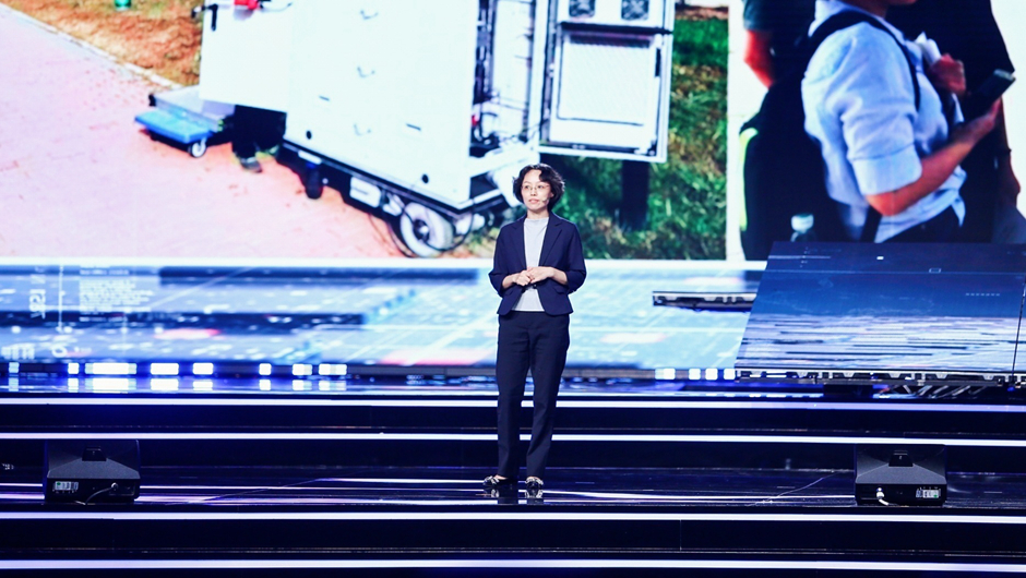 中国信通院移动通信创新中心副主任徐菲