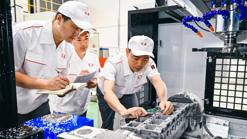 培养更多能工巧匠、大国工匠&mdash;&mdash;我国加快推进新时代高技能人才队伍建设