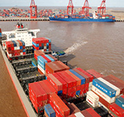 回归以来香港经济保持平稳发展