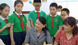 全国人大代表方燕:维护群众权益 履行代表职责