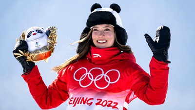 冬奧表彰大會，戴上大紅花的不只是運動員哦