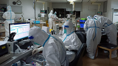 转战无问西东 救治不分昼夜——上海ICU病房里的抗疫战士
