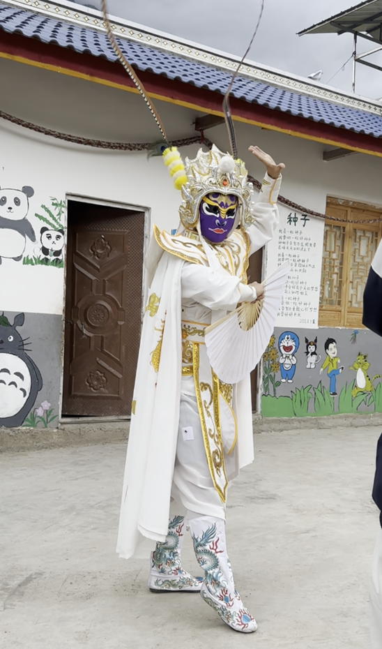 川剧传承人吴菁菁携菁伶社走进特殊孩童之家