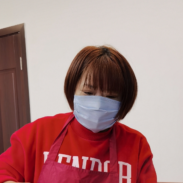 600多位老人的暖心“主厨”侯利纯