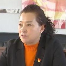 “亚光湖”畔的铿锵玫瑰谷凤杰