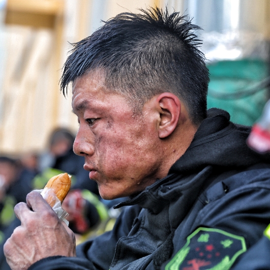 淬火前行的“火焰蓝”刘亮