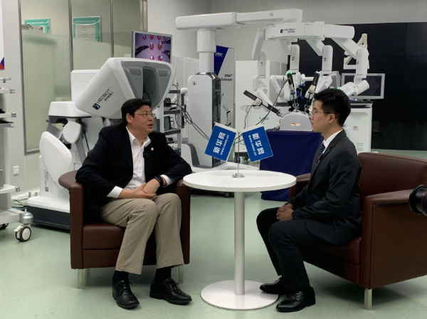 进博故事丨上海微创医疗机器人集团