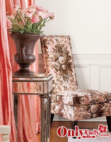 卧室：情愫燃烧的游乐场