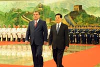 胡锦涛同塔吉克斯坦总统拉赫蒙举行会谈