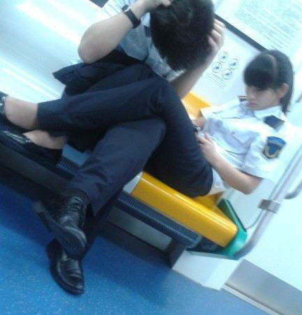 宅男宅女雷人游戏姿势(组图)