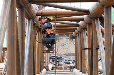 坚守岗位过&ldquo;五一&rdquo;