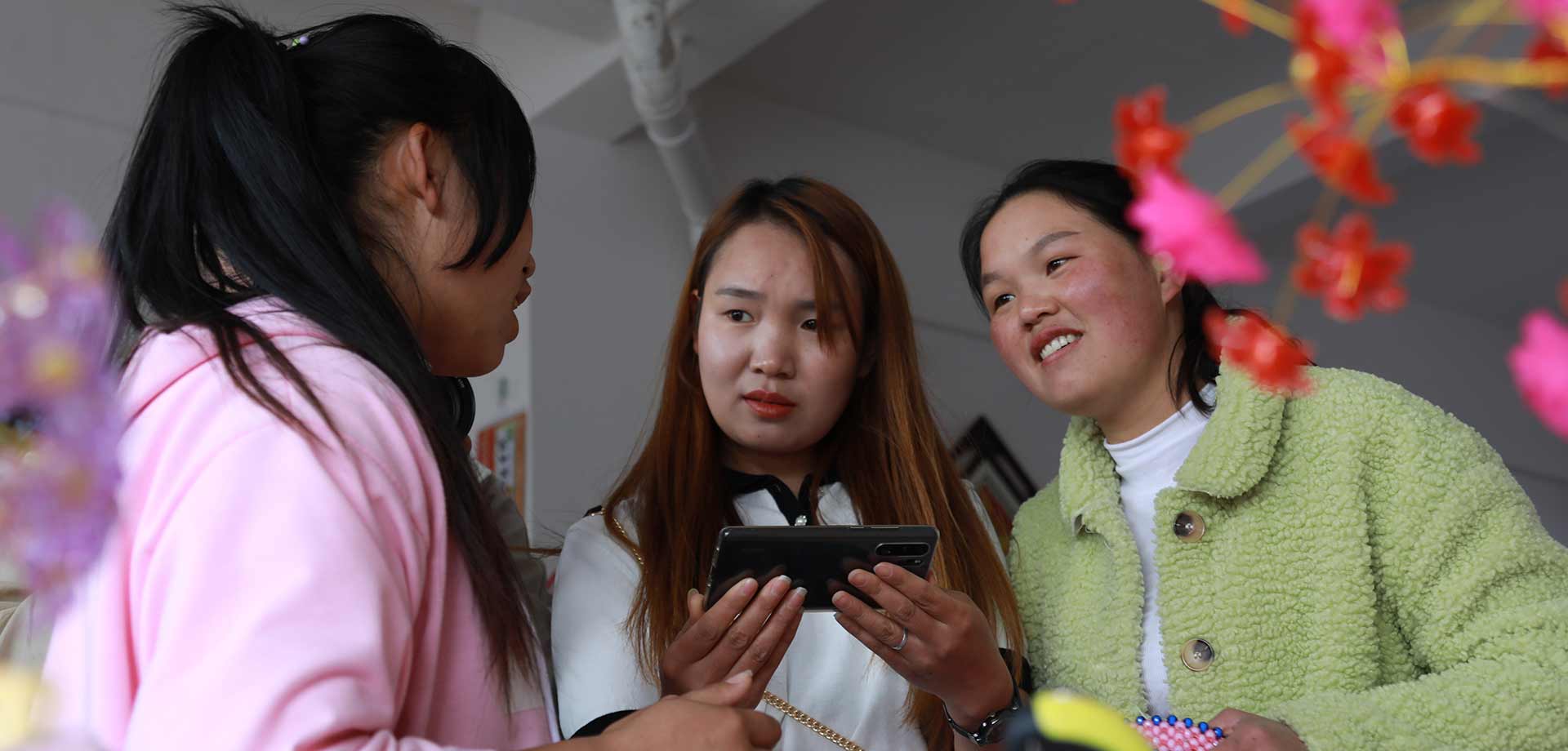 【显影中国】&ldquo;富村青年&rdquo;斗贫记