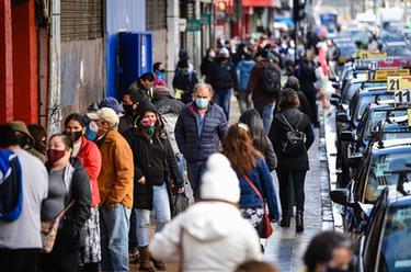 全球新冠病例千万 &ldquo;解封&rdquo;不等于&ldquo;解防&rdquo;