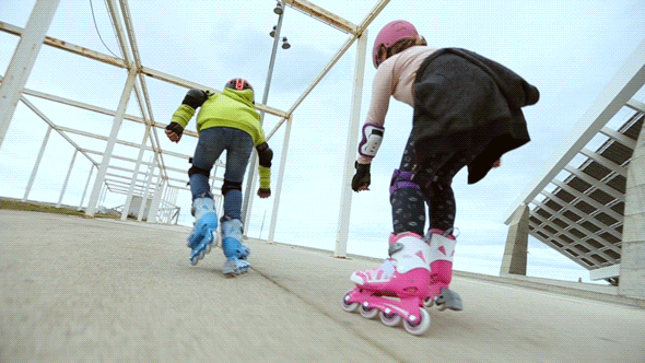 听说,轮滑和六月天更搭