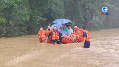 中國長江流域遭受暴雨侵襲 新華社記者直擊救援一線