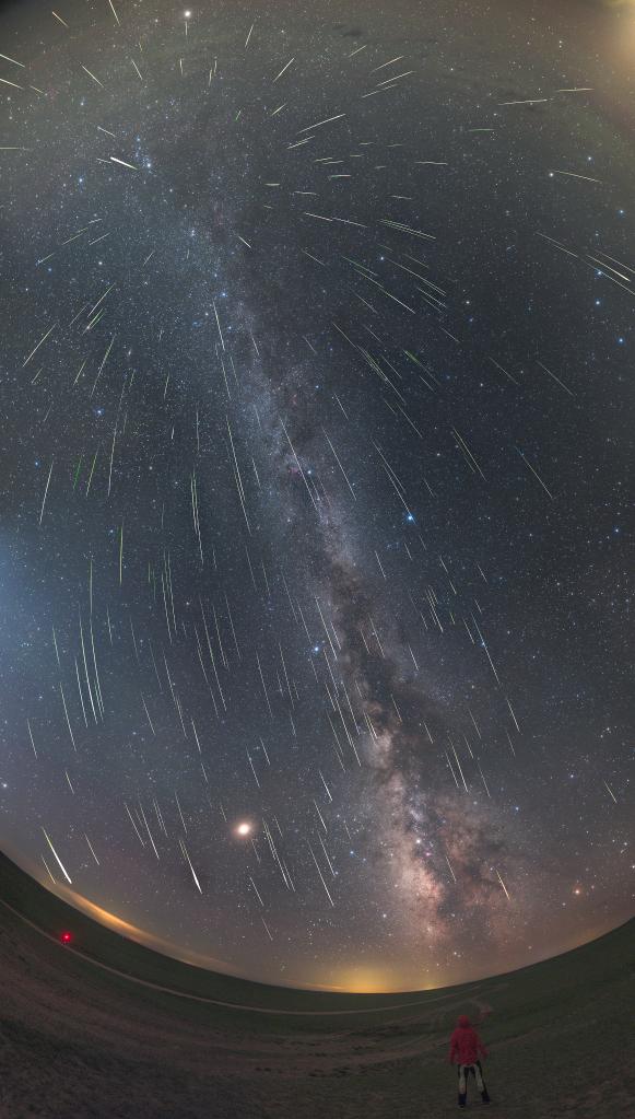 本年度最值得观赏流星雨13日凌晨迎极大 每小时洒落逾百颗流星