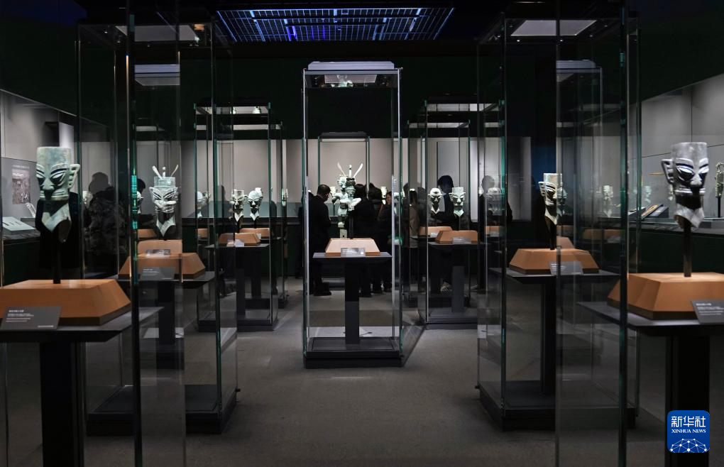 上海博物馆东馆启用 首展三星堆呈现璀璨古蜀文明