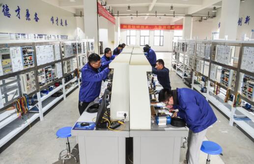 浙江：开展电工技能大赛 展现产业工人风采