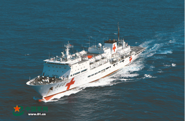 俄媒看上的中国海军“和平方舟”号医院船。图片来源：中国军网，江山 摄