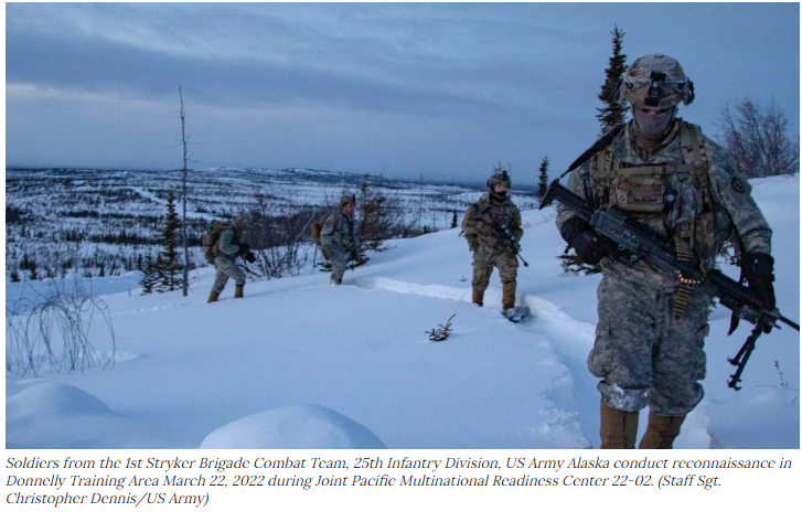今年2月，&ldquo;热带闪电&rdquo;在冰天雪地里进行训练
