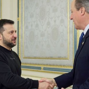 外媒：英国成为首个乌克兰安全保障国