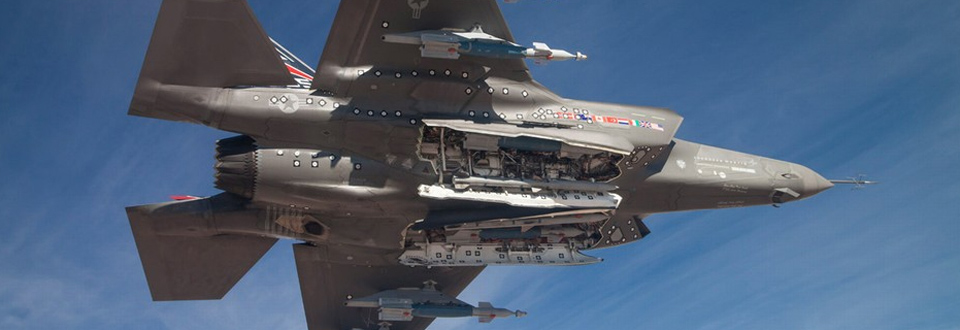 美军F-35满挂10枚导弹炸弹测试