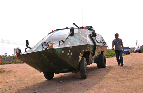 山东80后用报废车自制轮式&ldquo;装甲车&rdquo;