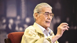 追记“七一勋章”获得者蓝天野:大地是沉郁的,“戏要落在地上”